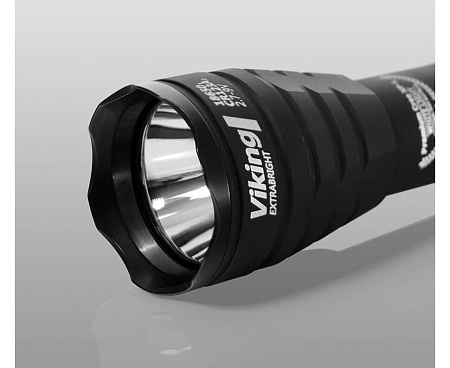 Тактический фонарь Armytek Viking (тёплый свет)