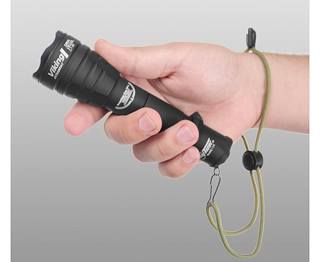 Тактический фонарь Armytek Viking (тёплый свет)