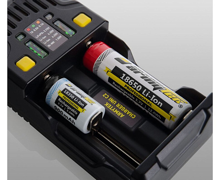 Универсальное зарядное устройство Armytek UNI C2