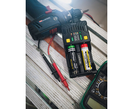 Универсальное зарядное устройство Armytek UNI C2