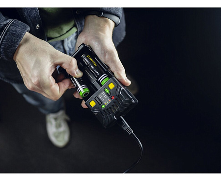 Универсальное зарядное устройство Armytek UNI C2
